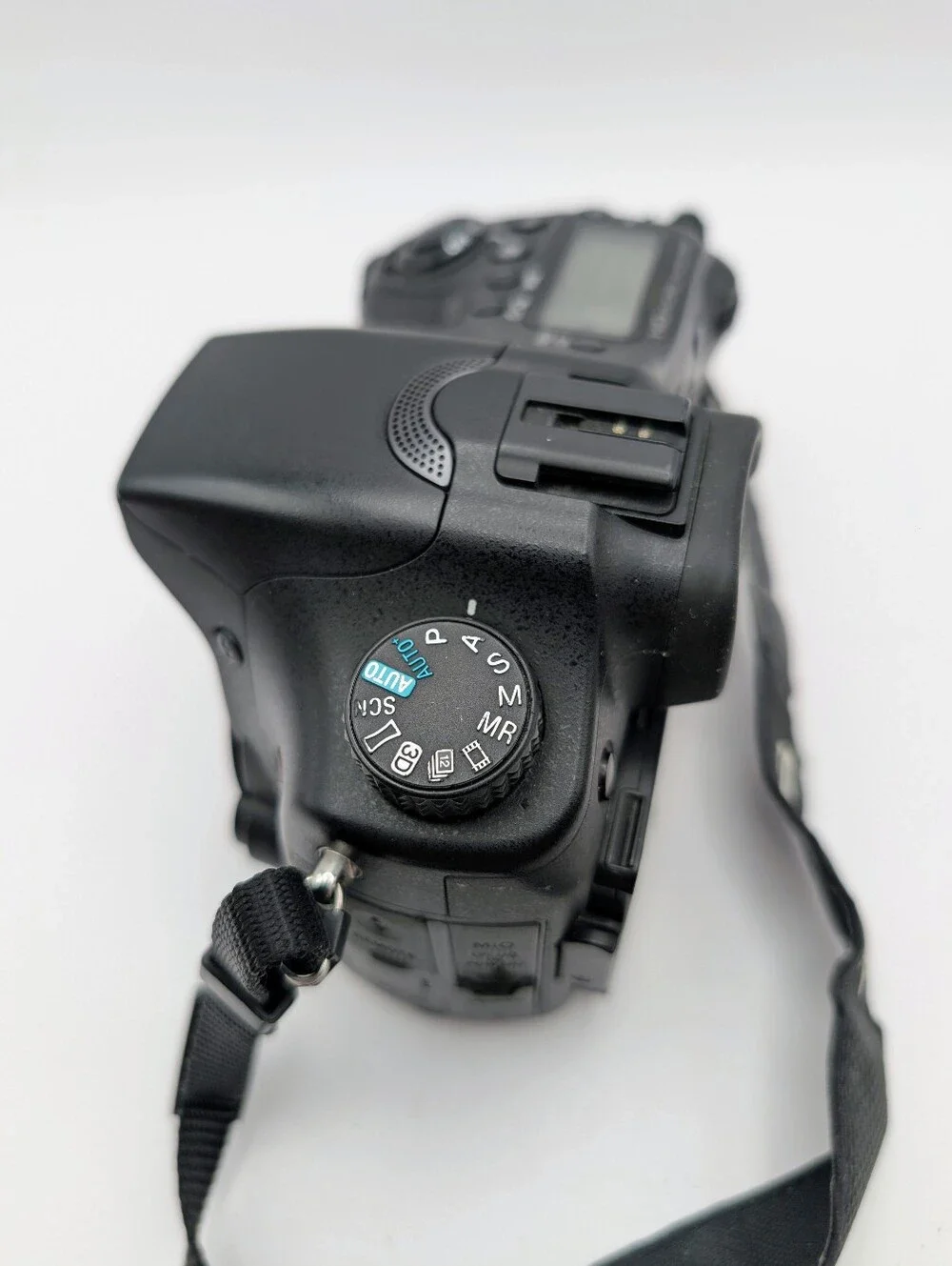 Sony Camera Alpha A77 SLT-A77V 24.3MP + DT 4-5.6/55-200 SAM Lens + 3 Batteries